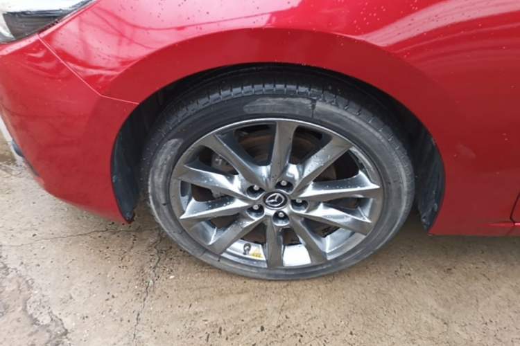 Used Mazda 3 Axela 2017 Hatchback 2.0L Automatic Luxury Model Emission Standard China V Left Front Wheel Hub