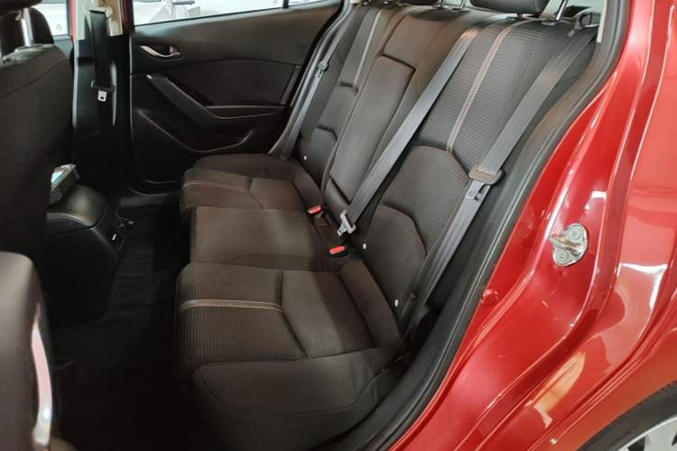 Used Mazda 3 Axela 2017 Sedan 1.5L Automatic Luxury Model Emission Standard China V Left Rear Seat
