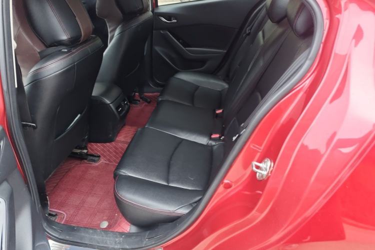 Used Mazda 3 Axela 2017 Sedan 1.5L Automatic Luxury Model Emission Standard China V Left Rear Seat