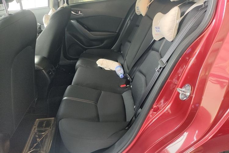 Used Mazda 3 Axela 2017 Sedan 1.5L Automatic Luxury Model Emission Standard China V Left Rear Seat