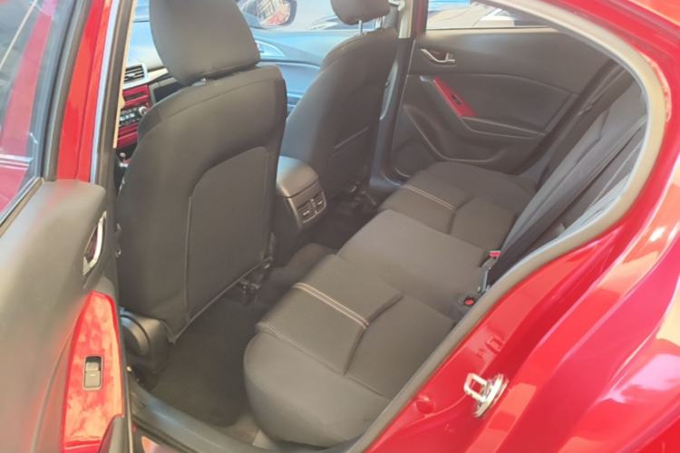 Used Mazda 3 Axela 2017 Sedan 1.5L Automatic Luxury Model Emission Standard China V Left Rear Seat