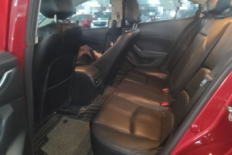 Used Mazda 3 Axela 2017 Sedan 1.5L Automatic Luxury Model Emission Standard China V Left Rear Seat