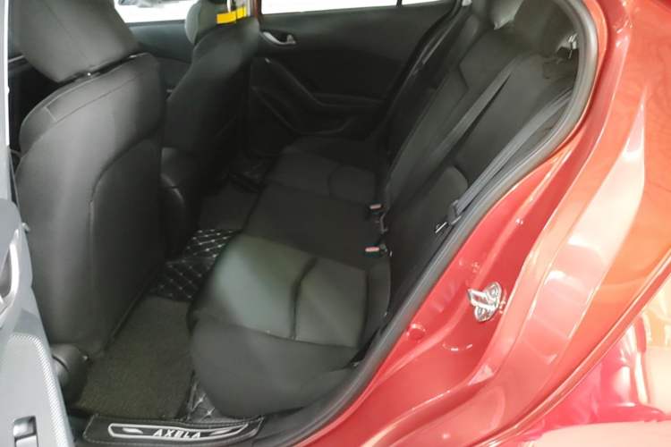 Used Mazda 3 Axela 2017 Sedan 1.5L Manual Comfort Model Emission Standard China V Left Rear Seat