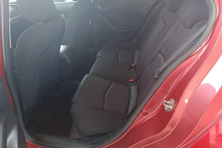 Used Mazda 3 Axela 2017 Sedan 1.5L Automatic Comfort Model Emission Standard China V Left Rear Seat
