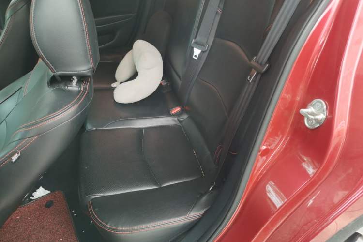 Used Mazda 3 Axela 2017 Hatchback 1.5L Automatic Luxury Model China VI Standard Left Rear Seat