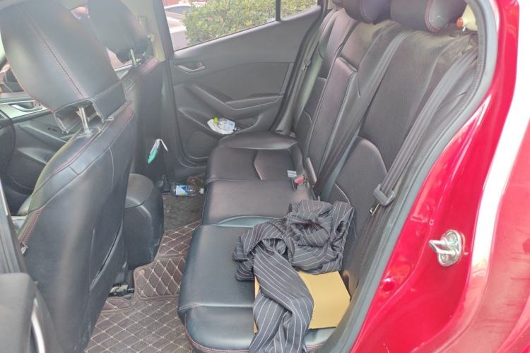 Used Mazda 3 Axela 2017 Sedan 1.5L Automatic Comfort Model Emission Standard China V Left Rear Seat