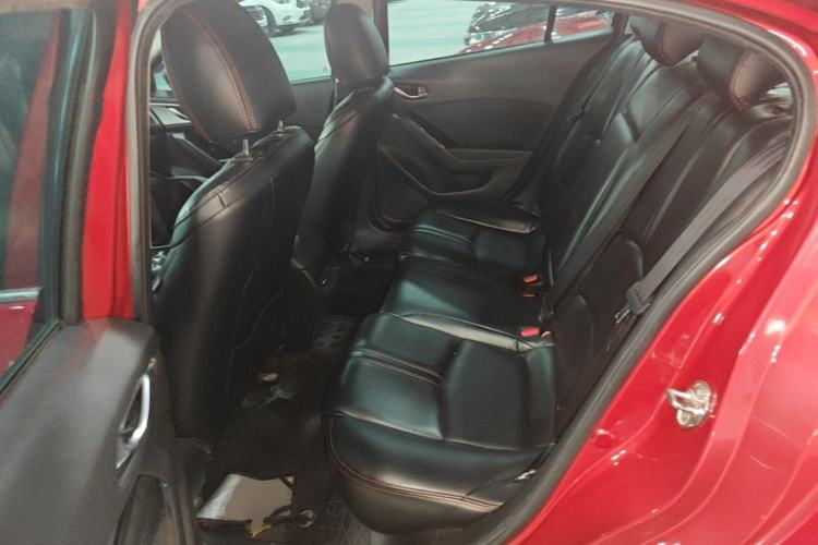 Used Mazda 3 Axela 2017 Sedan 1.5L Automatic Luxury Model Emission Standard China V Left Rear Seat