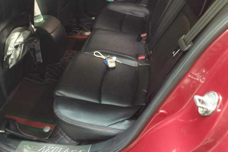 Used Mazda 3 Axela 2017 Sedan 1.5L Automatic Comfort Model Emission Standard China V Left Rear Seat