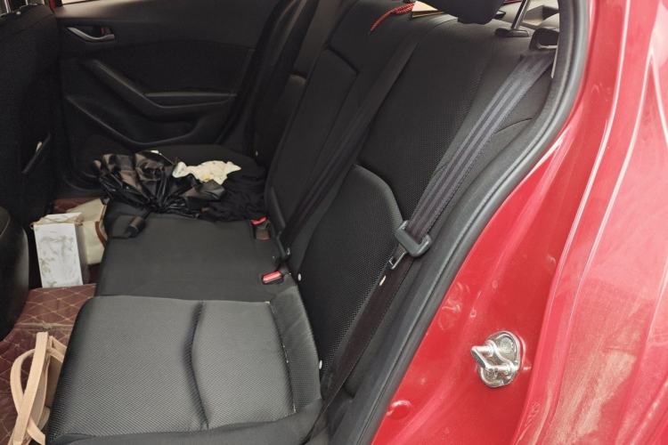 Used Mazda 3 Axela 2017 Sedan 1.5L Automatic Comfort Model Emission Standard China V Left Rear Seat