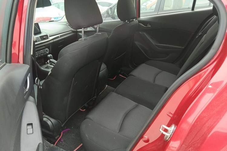 Used Mazda 3 Axela 2017 Sedan 1.5L Automatic Comfort Model Emission Standard China V Left Rear Seat