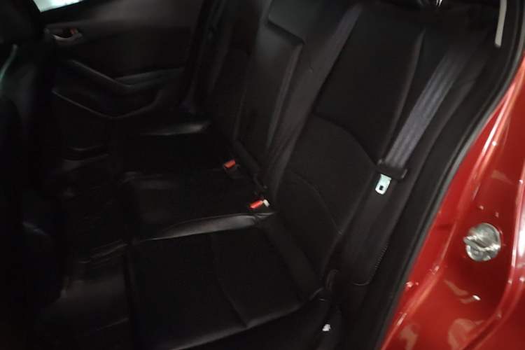 Used Mazda 3 Axela 2017 Sedan 1.5L Automatic Comfort Model Emission Standard China V Left Rear Seat