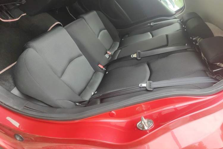 Used Mazda 3 Axela 2017 Hatchback 1.5L Automatic Comfort Model China VI Standard Left Rear Seat