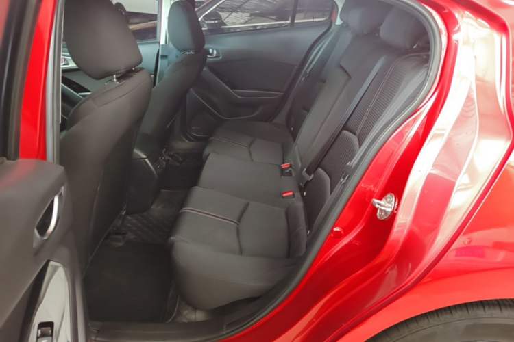 Used Mazda 3 Axela 2017 Sedan 1.5L Automatic Luxury Model Emission Standard China V Left Rear Seat