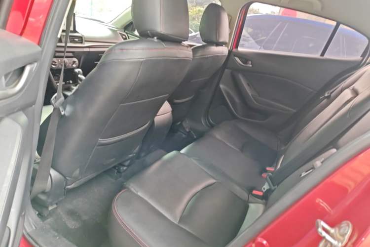 Used Mazda 3 Axela 2017 Sedan 1.5L Automatic Comfort Model Emission Standard China V Left Rear Seat