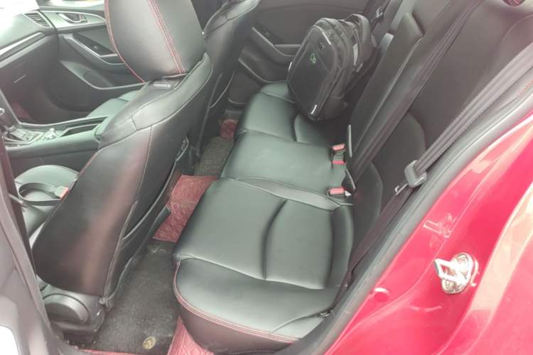 Used Mazda 3 Axela 2017 Sedan 1.5L Automatic Luxury Model Emission Standard China V Left Rear Seat