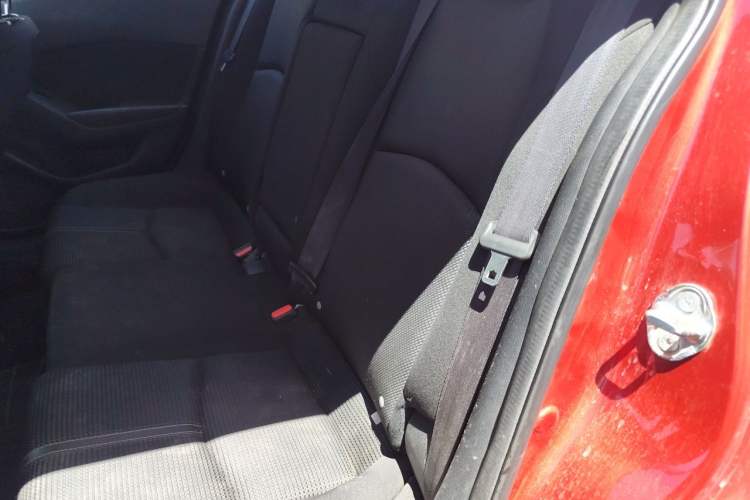 Used Mazda 3 Axela 2017 Sedan 1.5L Automatic Comfort Model Emission Standard China V Left Rear Seat