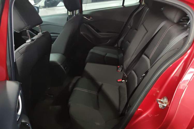 Used Mazda 3 Axela 2017 Sedan 1.5L Automatic Luxury Model Emission Standard China V Left Rear Seat