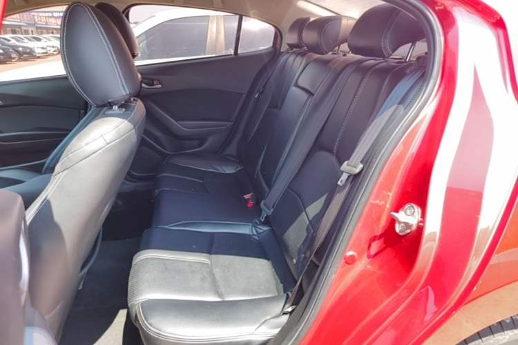 Used Mazda 3 Axela 2017 Sedan 1.5L Manual Comfort Model Emission Standard China V Left Rear Seat