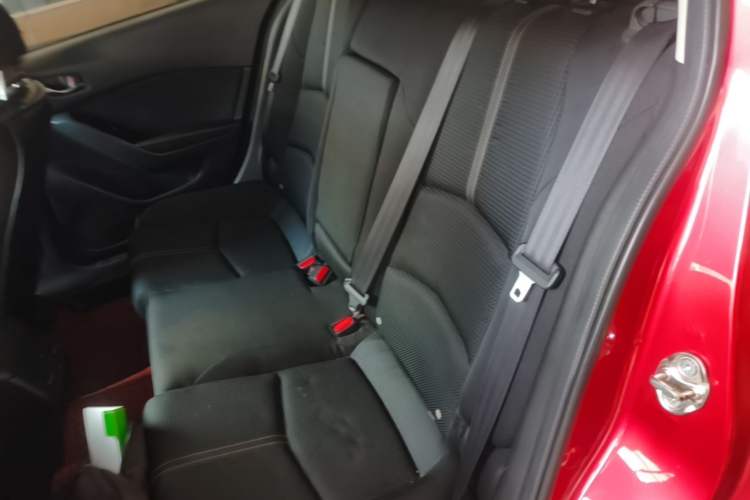 Used Mazda 3 Axela 2017 Sedan 1.5L Automatic Luxury Model Emission Standard China V Left Rear Seat