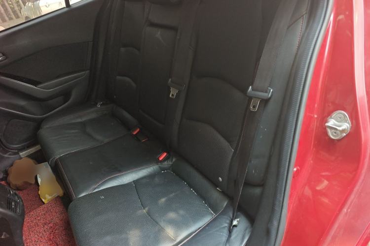 Used Mazda 3 Axela 2017 Hatchback 1.5L Automatic Luxury Model Emission Standard China V Left Rear Seat