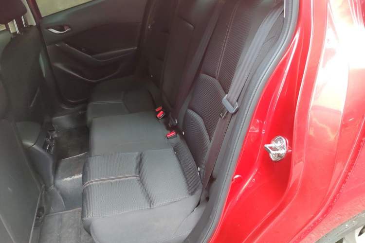 Used Mazda 3 Axela 2017 Sedan 1.5L Automatic Luxury Model China VI Standard Left Rear Seat