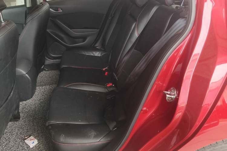 Used Mazda 3 Axela 2017 Sedan 1.5L Automatic Comfort Model Emission Standard China V Left Rear Seat
