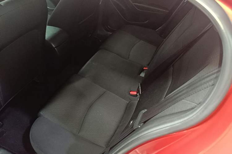 Used Mazda 3 Axela 2017 Sedan 1.5L Automatic Comfort Model Emission Standard China V Left Rear Seat