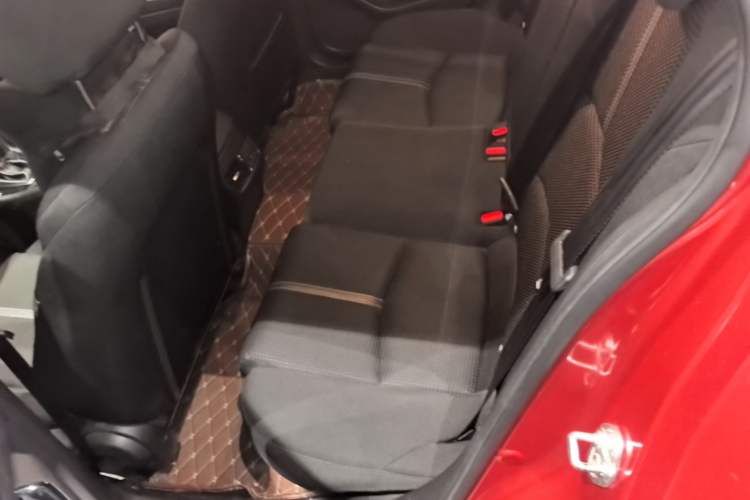 Used Mazda 3 Axela 2017 Sedan 1.5L Automatic Luxury Model Emission Standard China V Left Rear Seat