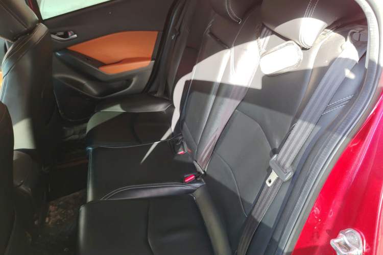 Used Mazda 3 Axela 2017 Sedan 1.5L Automatic Comfort Model Emission Standard China V Left Rear Seat
