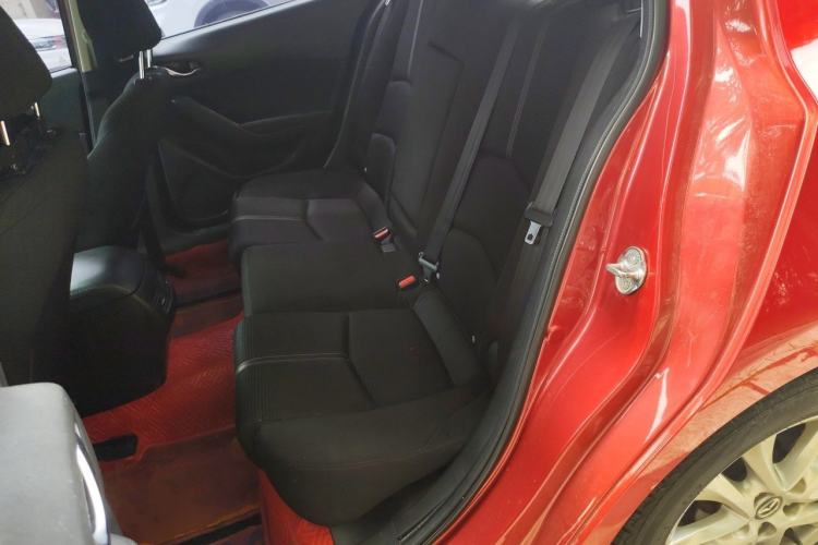 Used Mazda 3 Axela 2017 Sedan 1.5L Automatic Luxury Model Emission Standard China V Left Rear Seat