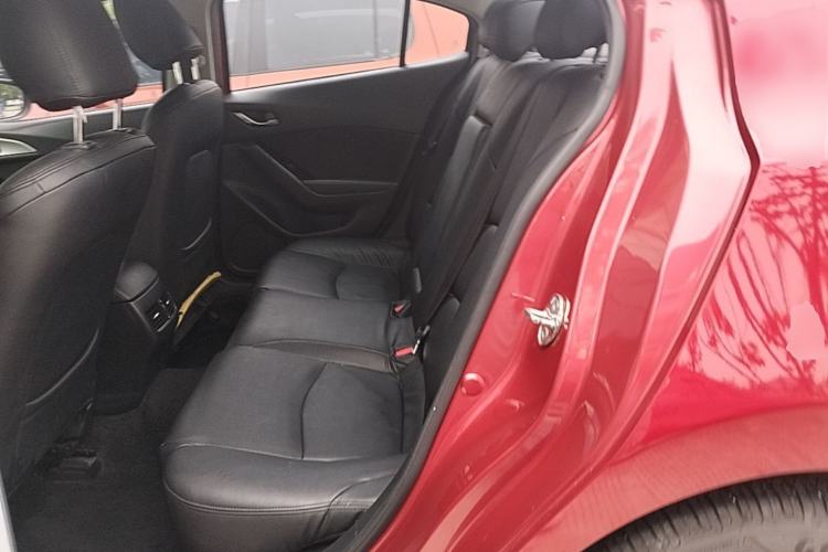 Used Mazda 3 Axela 2017 Sedan 1.5L Automatic Luxury Model Emission Standard China V Left Rear Seat