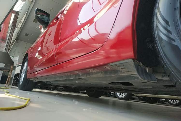 Used Mazda 3 Axela 2017 Sedan 1.5L Automatic Luxury Model Emission Standard China V Left Side Sill