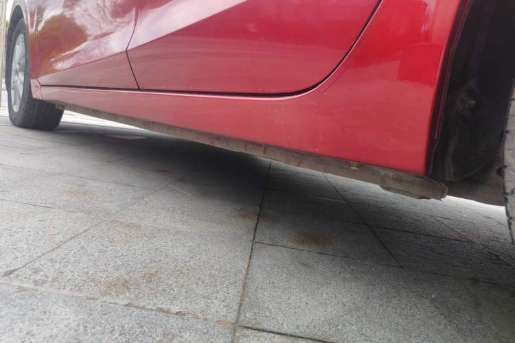 Used Mazda 3 Axela 2017 Sedan 1.5L Automatic Luxury Model Emission Standard China V Left Side Sill