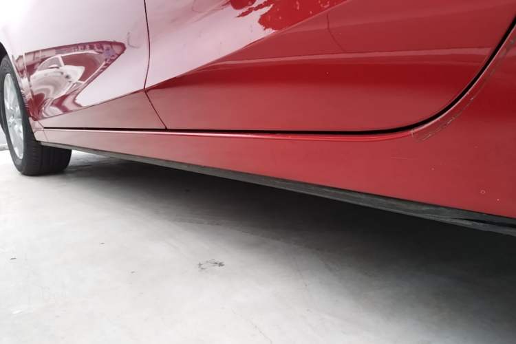 Used Mazda 3 Axela 2017 Sedan 1.5L Automatic Comfort Model Emission Standard China V Left Side Sill