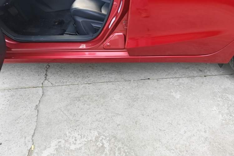Used Mazda 3 Axela 2017 Sedan 1.5L Automatic Luxury Model Emission Standard China V Left Side Sill