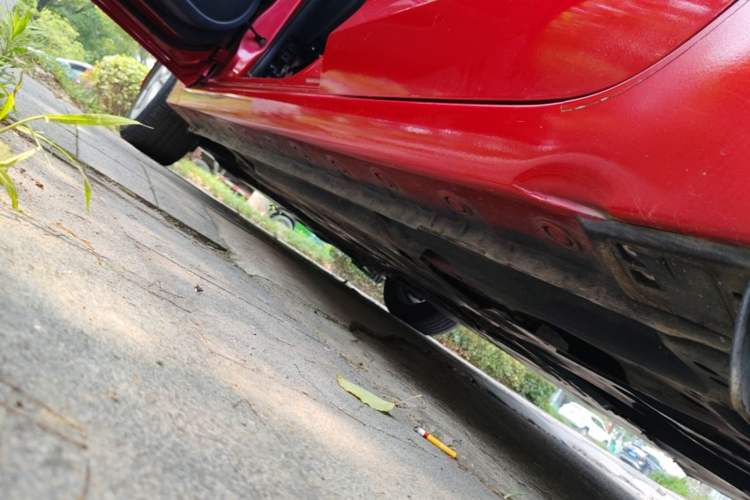 Used Mazda 3 Axela 2017 Hatchback 1.5L Automatic Luxury Model China VI Standard Left Side Sill
