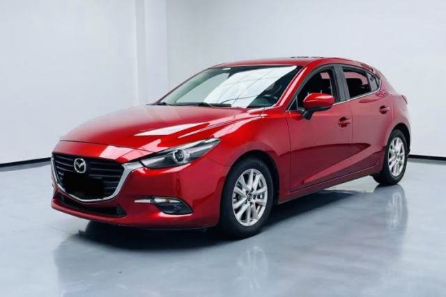 Used Mazda 3 Axela 2017 Hatchback 1.5L Automatic Luxury Model Emission Standard China V
