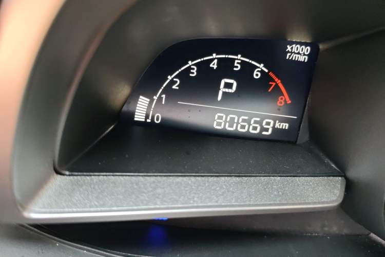 Used Mazda 3 Axela 2017 Sedan 1.5L Automatic Luxury Model Emission Standard China V Odometer Close Up