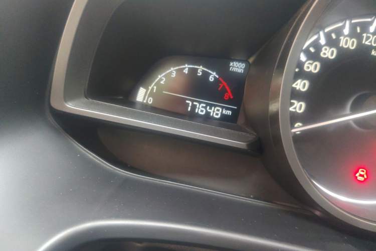Used Mazda 3 Axela 2017 Sedan 1.5L Manual Luxury Model Emission Standard China V Odometer Close Up