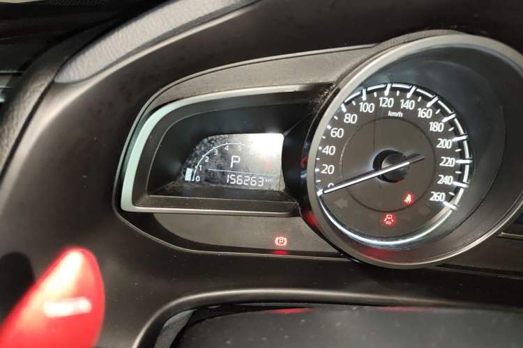 Used Mazda 3 Axela 2017 Sedan 1.5L Automatic Luxury Model Emission Standard China V Odometer Close Up