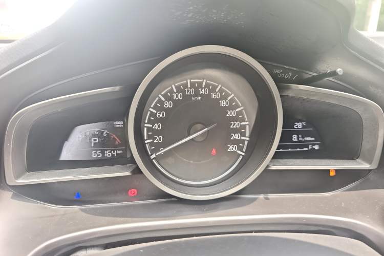 Used Mazda 3 Axela 2017 Sedan 1.5L Automatic Luxury Model Emission Standard China V Odometer Close Up