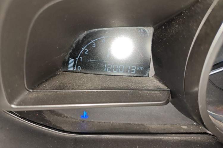 Used Mazda 3 Axela 2017 Sedan 1.5L Automatic Comfort Model Emission Standard China V Odometer Close Up