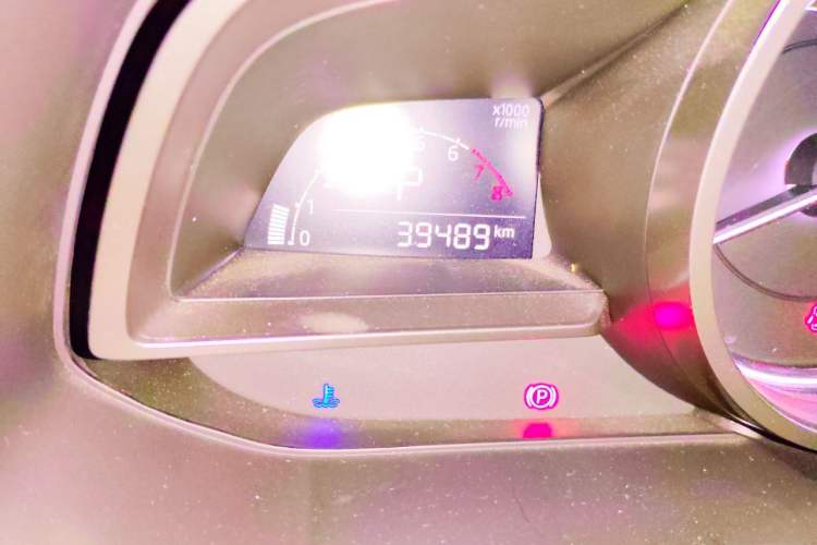 Used Mazda 3 Axela 2017 Sedan 1.5L Automatic Luxury Model China VI Standard Odometer Close Up