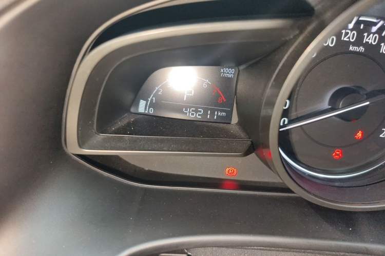 Used Mazda 3 Axela 2017 Sedan 1.5L Automatic Luxury Model Emission Standard China V Odometer Close Up