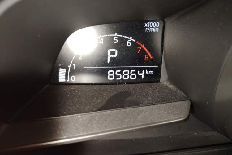 Used Mazda 3 Axela 2017 Sedan 1.5L Automatic Comfort Model Emission Standard China V Odometer Close Up