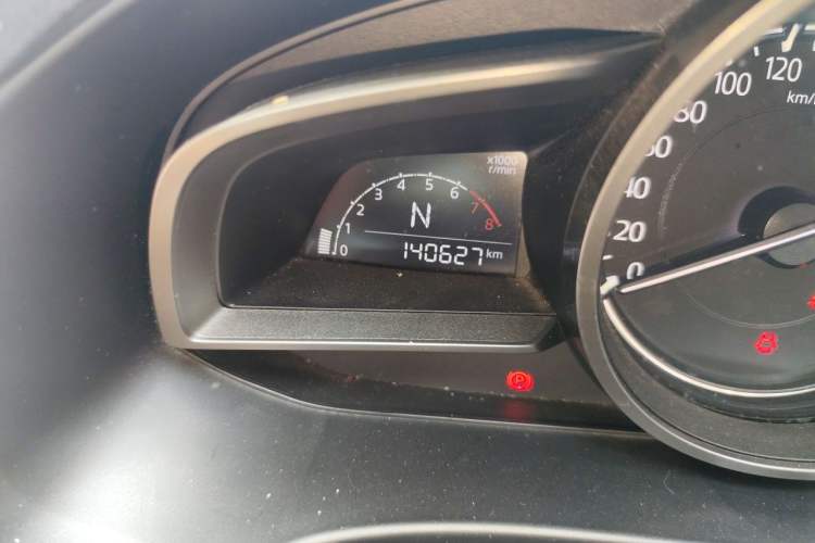 Used Mazda 3 Axela 2017 Sedan 1.5L Automatic Luxury Model Emission Standard China V Odometer Close Up