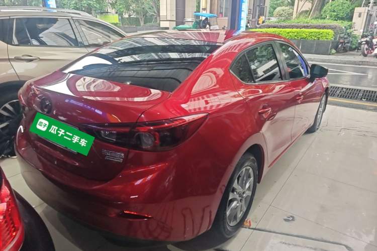 Used Mazda 3 Axela 2017 Sedan 1.5L Automatic Luxury Model China VI Standard Rear Right 45 Deg