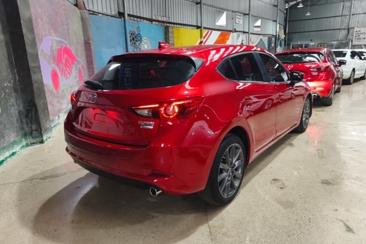 Used Mazda 3 Axela 2017 Hatchback 2.0L Automatic Sport Model China V Emission Standard Rear Right 45 Deg