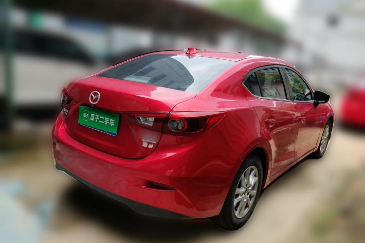 Used Mazda 3 Axela 2017 Sedan 1.5L Automatic Luxury Model China VI Standard Rear Right 45 Deg