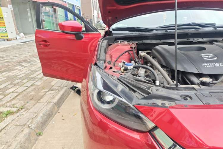 Used Mazda 3 Axela 2017 Sedan 1.5L Automatic Luxury Model Emission Standard China V Right Front Headlight